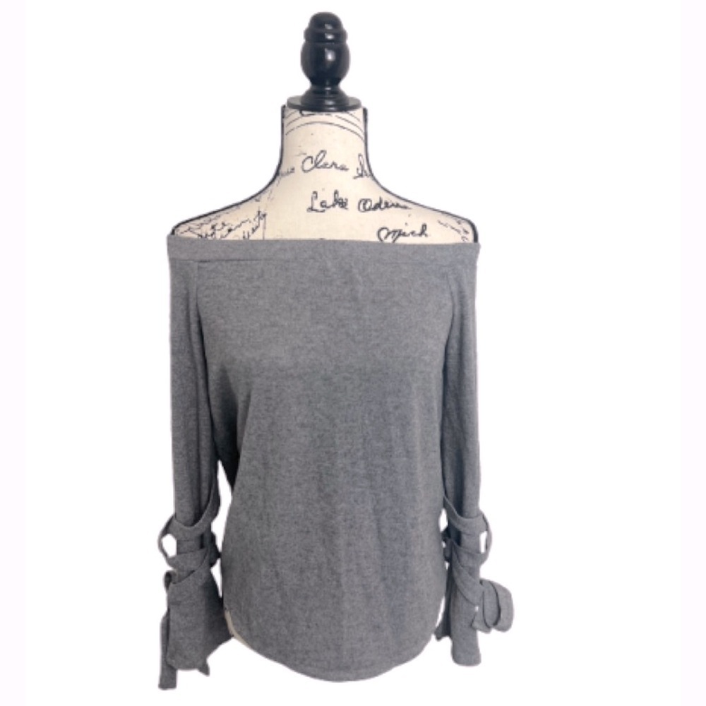 1 State Gray Off the Shoulder Sweater with Long‎ Sleeves & Tie Cuffs Size Medium